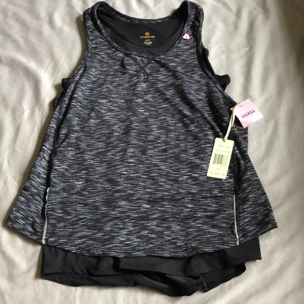 Never worn. - Picture 1 of 3